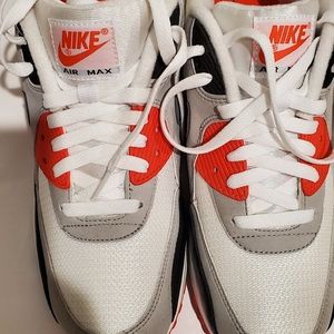 Nike Air Max 90 OG Infrared (2015), Sz 9.5, WRONG